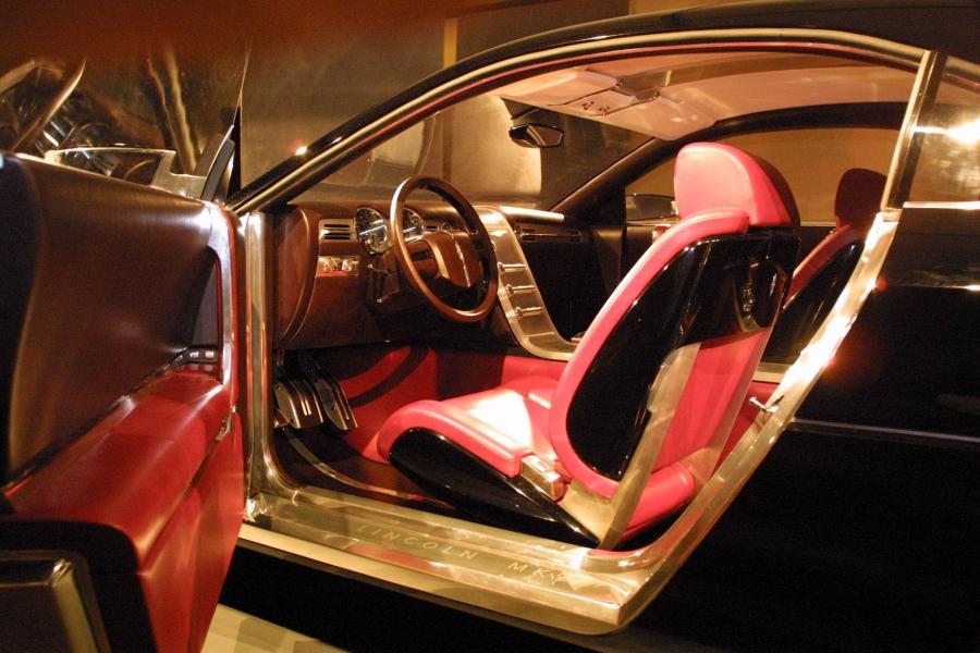  Lincoln MK9 Concept 2001 года  (фото 47 из 82)